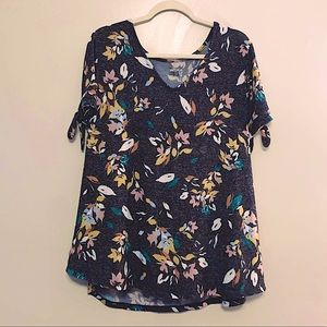 🌸SOFT & FLORAL Lane Bryant Top Cold Shoulder Short Sleeve Shirt
